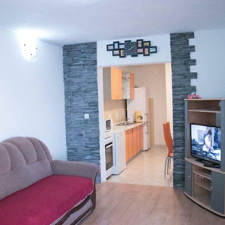 Apartment Lorena Sevid Exterior photo